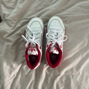 Adidas rivalry low red